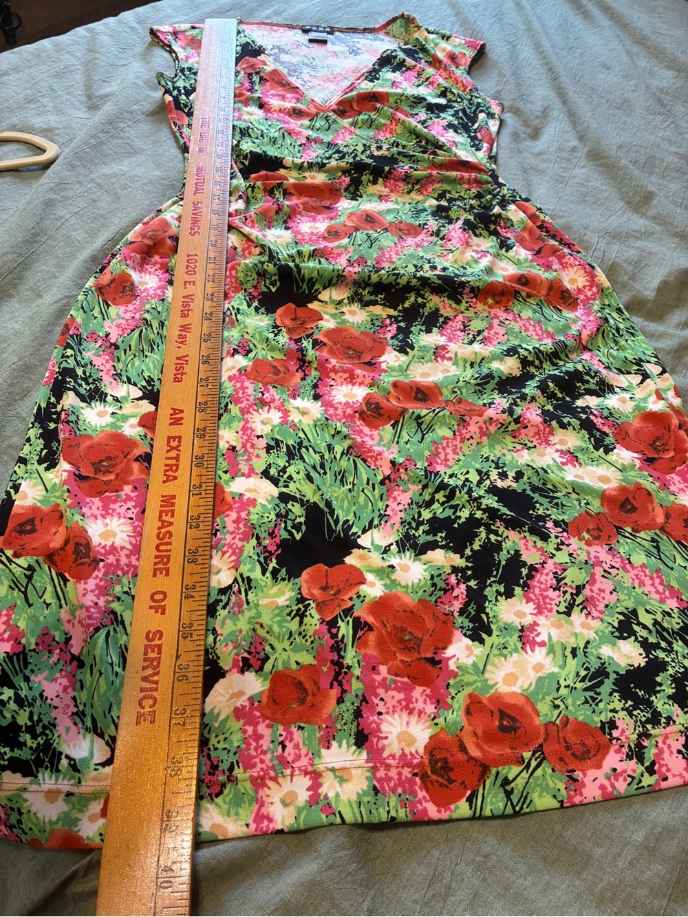 Vintage Y2K BCBG Paris Deep V Surplice Neck Floral Midi Dress - Picture 9 of 9